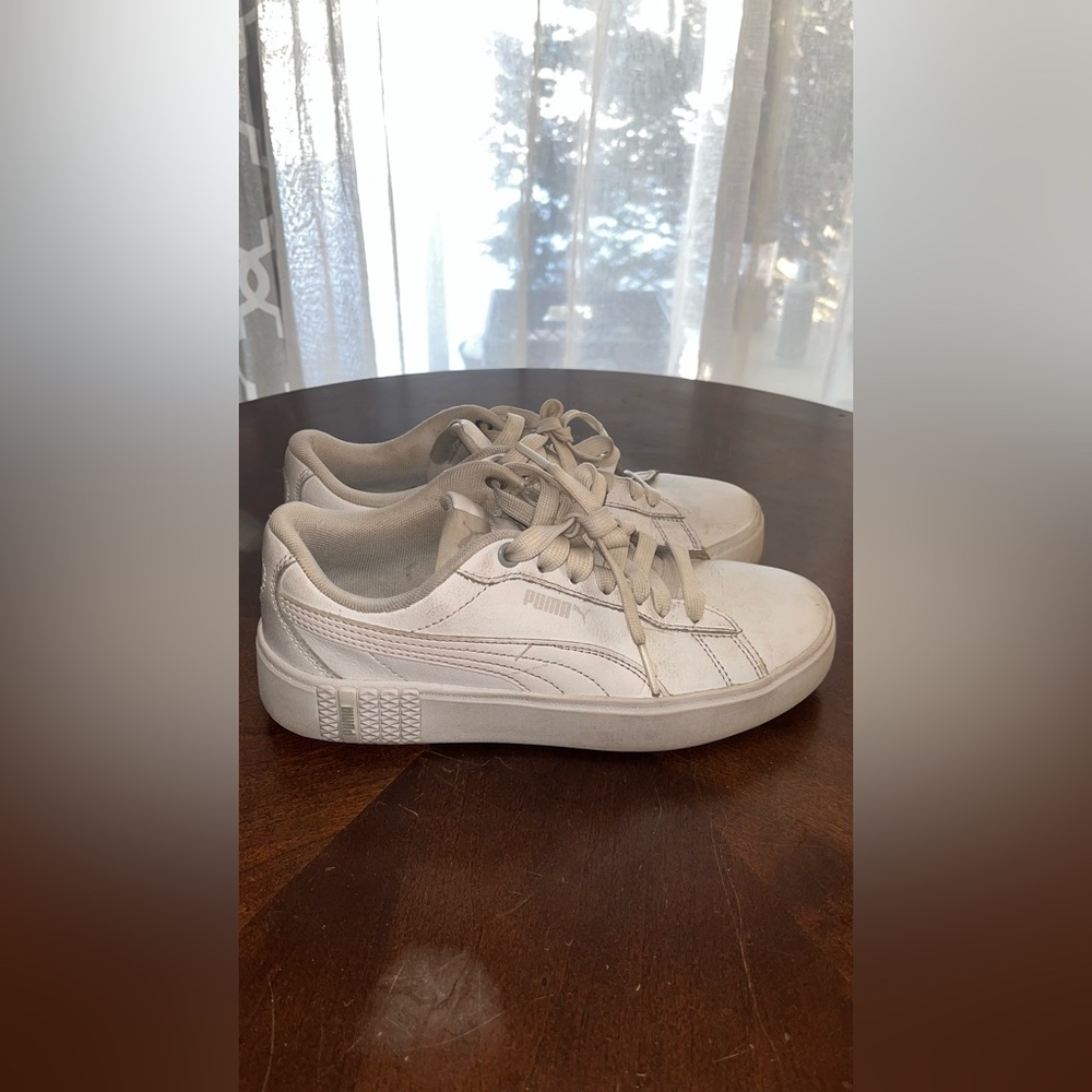 Women’s Low Top White Sneakers PUMA